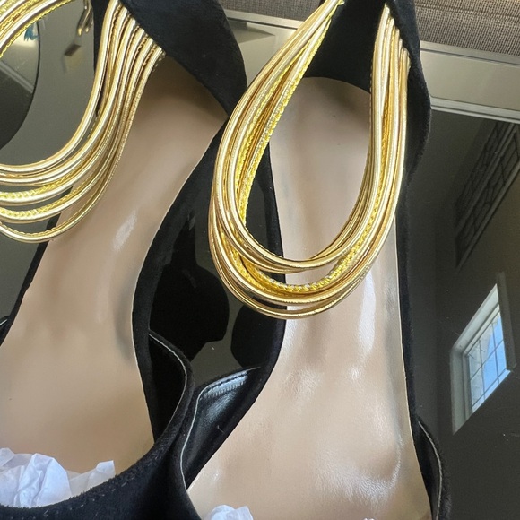 Elegant Black Women's Heels - Picture 3 of 6